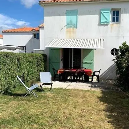 Maisonnette 5 Personnes Avec Piscine Et Parking - Fr-1-476-170